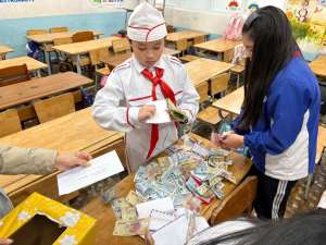 SINH HOẠT DƯỚI CỜ TUẦN 12 – QUYÊN GÓP, ỦNG HỘ ĐỒNG BÀO CHỊU ẢNH HƯỞNG CỦA THIÊN TAI, LŨ LỤT