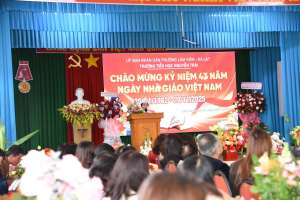 TOẠ ĐÀM KỶ NIỆM 43 NĂM NGÀY NHÀ GIÁO VIỆT NAM 20/11 TRƯỜNG TIỂU HỌC NGUYỄN TRÃI