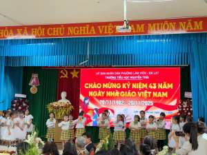 TOẠ ĐÀM KỶ NIỆM 43 NĂM NGÀY NHÀ GIÁO VIỆT NAM 20/11 TRƯỜNG TIỂU HỌC NGUYỄN TRÃI