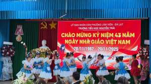 TOẠ ĐÀM KỶ NIỆM 43 NĂM NGÀY NHÀ GIÁO VIỆT NAM 20/11 TRƯỜNG TIỂU HỌC NGUYỄN TRÃI