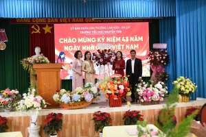 TOẠ ĐÀM KỶ NIỆM 43 NĂM NGÀY NHÀ GIÁO VIỆT NAM 20/11 TRƯỜNG TIỂU HỌC NGUYỄN TRÃI