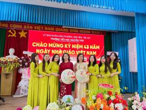 TOẠ ĐÀM KỶ NIỆM 43 NĂM NGÀY NHÀ GIÁO VIỆT NAM 20/11 TRƯỜNG TIỂU HỌC NGUYỄN TRÃI